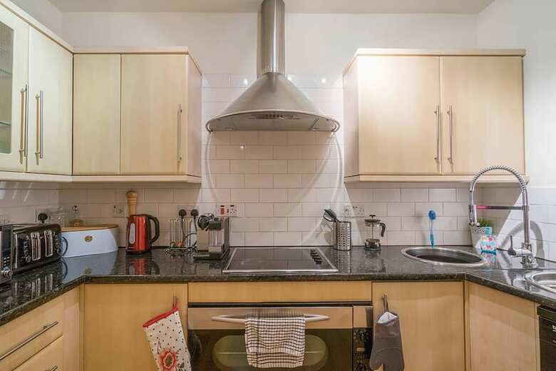 City Center Apartment - Superb Location