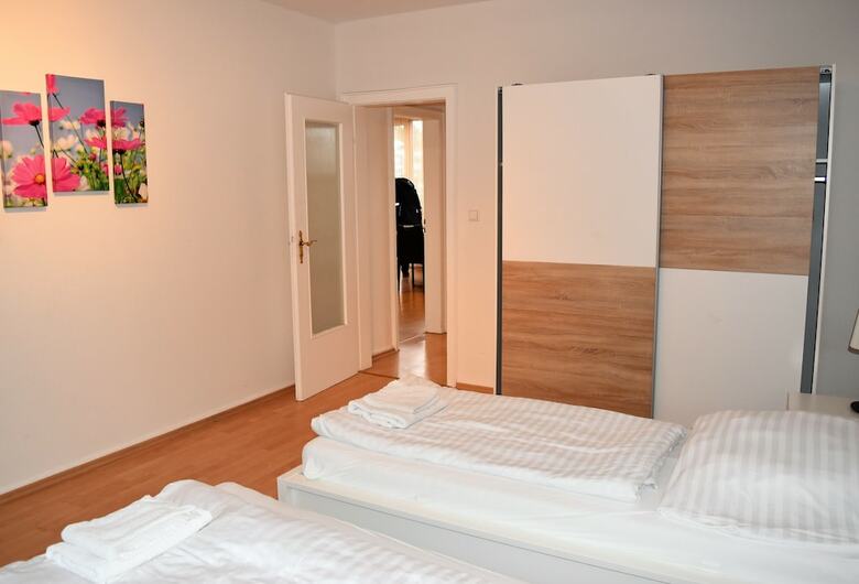 Apartamentos Ferienwohnung Neuss Schillerstrasse