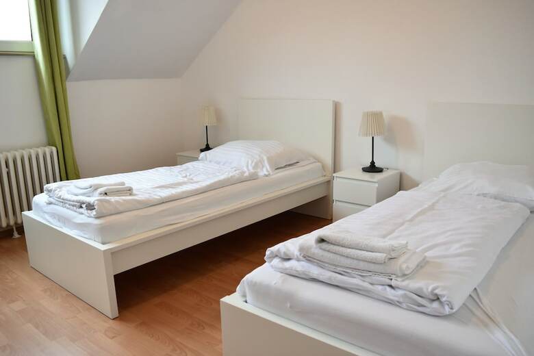Apartamentos Ferienwohnung Neuss Schillerstrasse