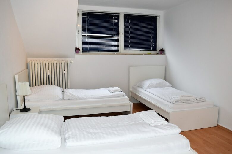 Apartamentos Ferienwohnung Neuss Schillerstrasse