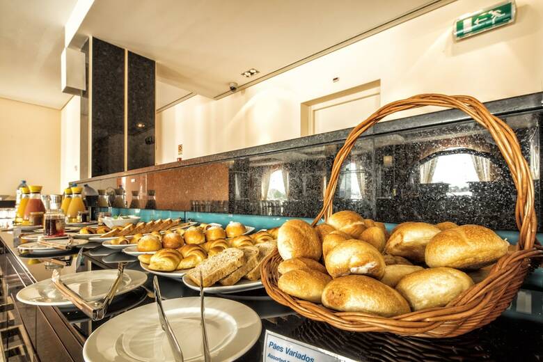 Iu Hotel Ku�to