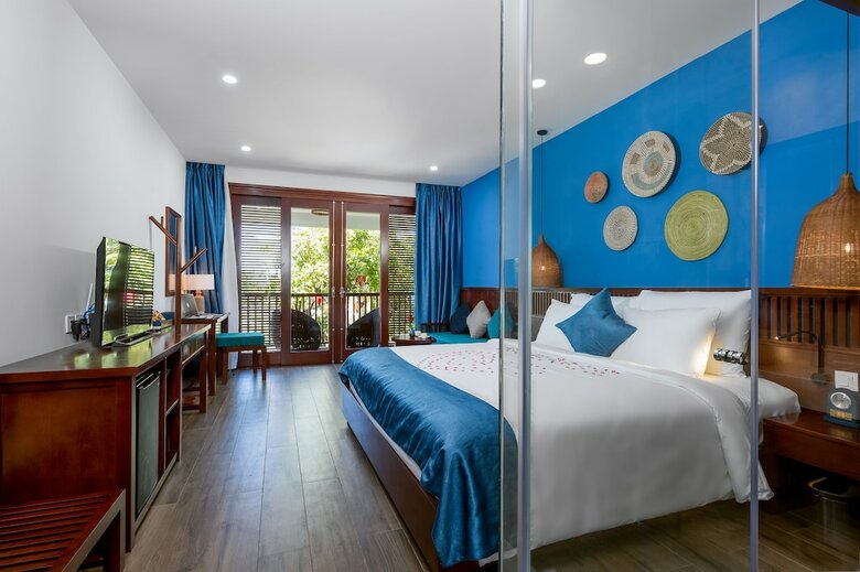 Five Rose Villas
