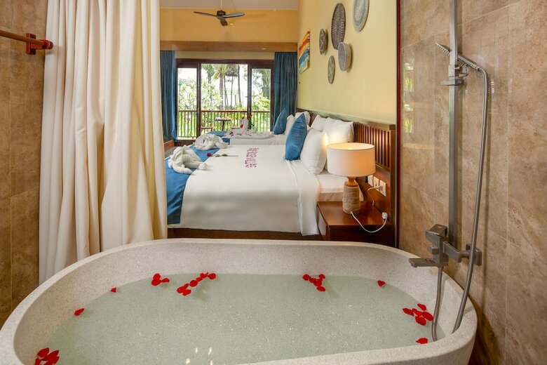 Five Rose Villas