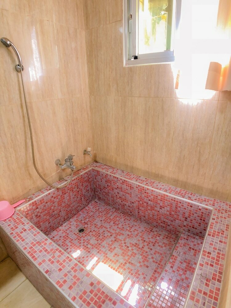 Bed & Breakfast Jade Spring Hot Spring Hotel