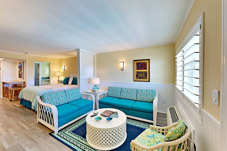 122 Sea Breeze - Sutdio Condo