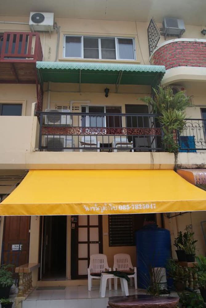 Hotel Nb House