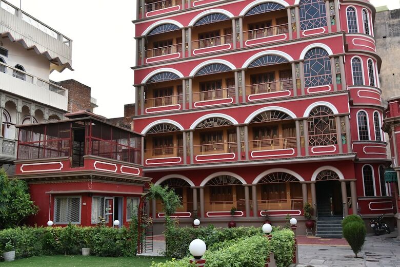 Hotel Balaji Palace