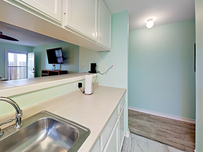 221a Las Palmas - Two Bedroom Condo