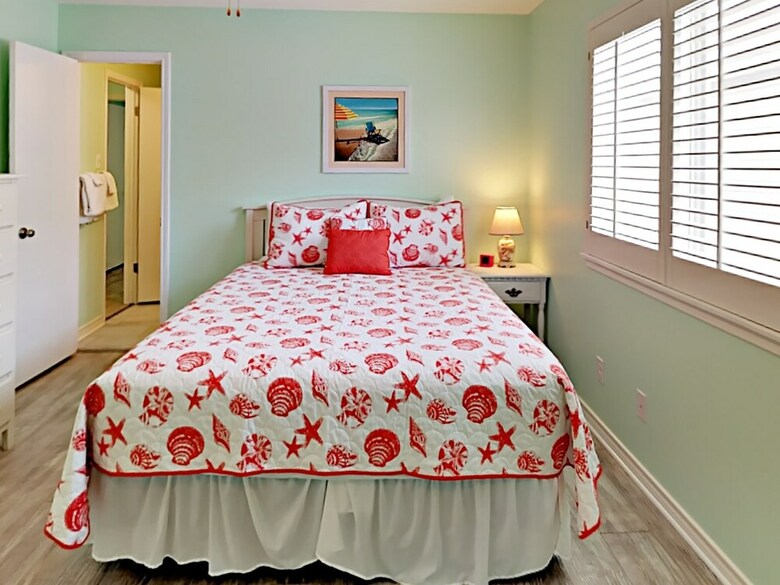 221a Las Palmas - Two Bedroom Condo