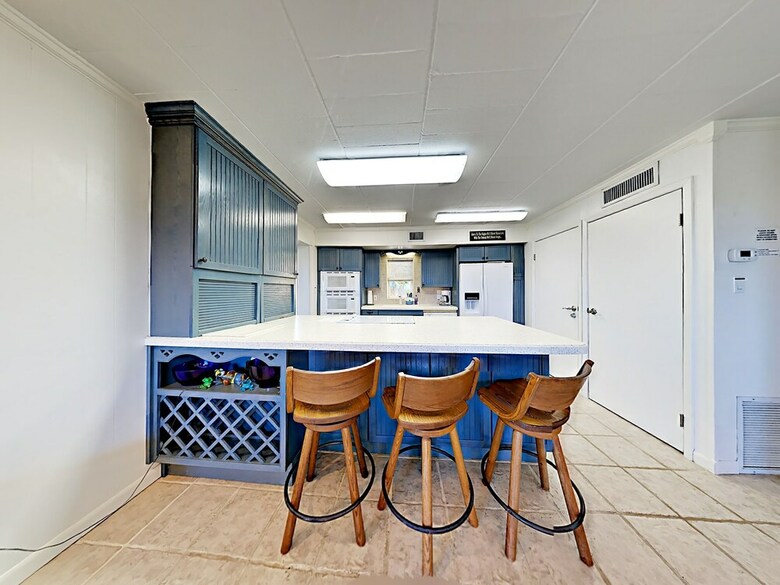 Beachfront Penthouse - Three Bedroom Condo