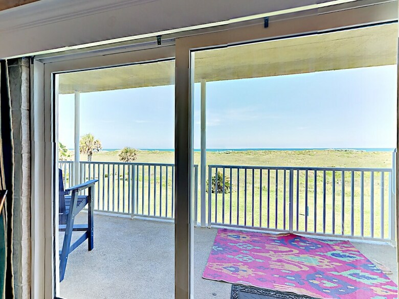 Beachfront Penthouse - Three Bedroom Condo