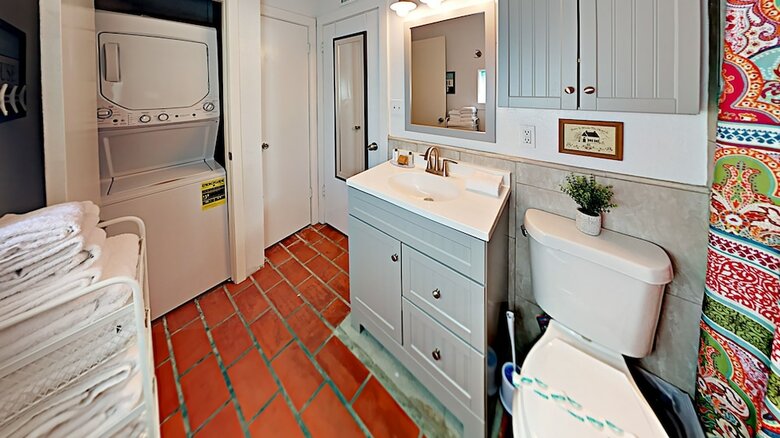 Cabinessence At La Playa - Two Bedroom Home