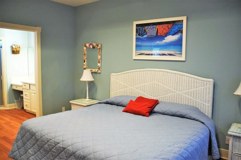 Spinnaker House - Four Bedroom Home