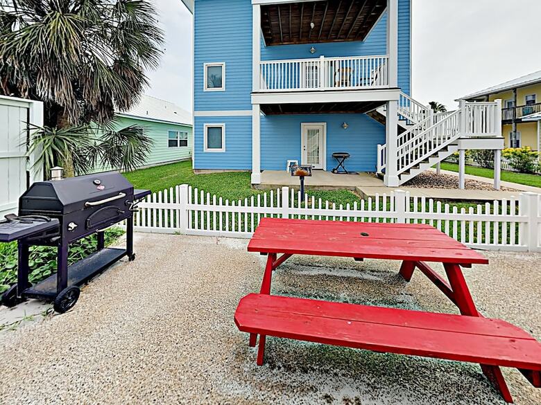 Spinnaker House - Four Bedroom Home