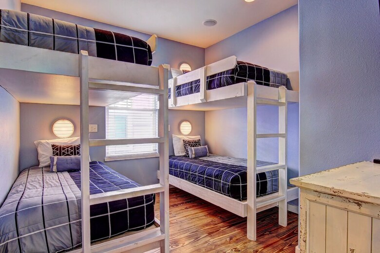 Feelin' Nauti - Four Bedroom Townhome