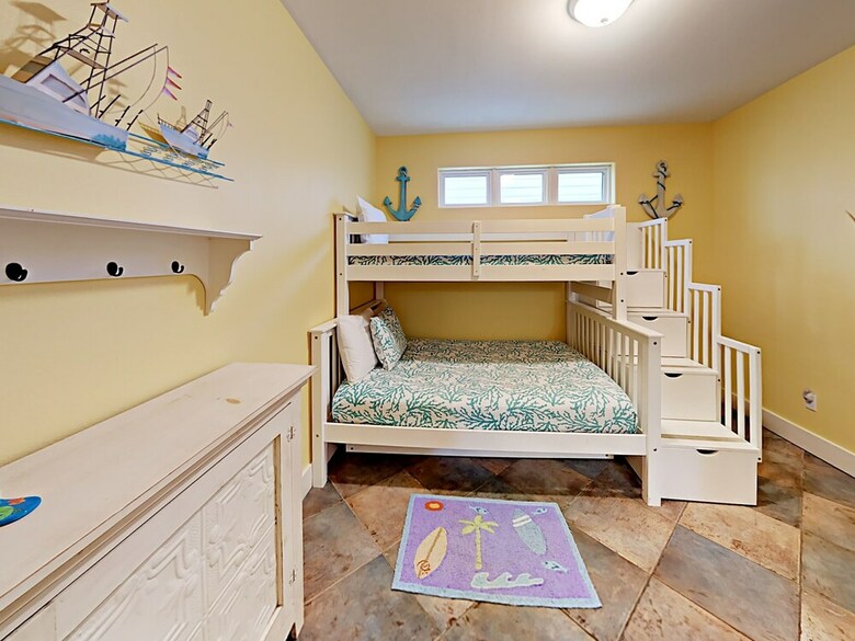 Banyan Beach House - Three Bedroom House