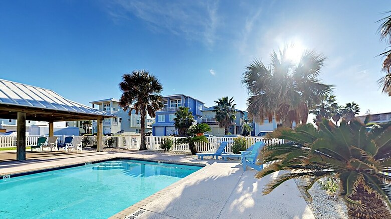 Banyan Beach House - Three Bedroom House