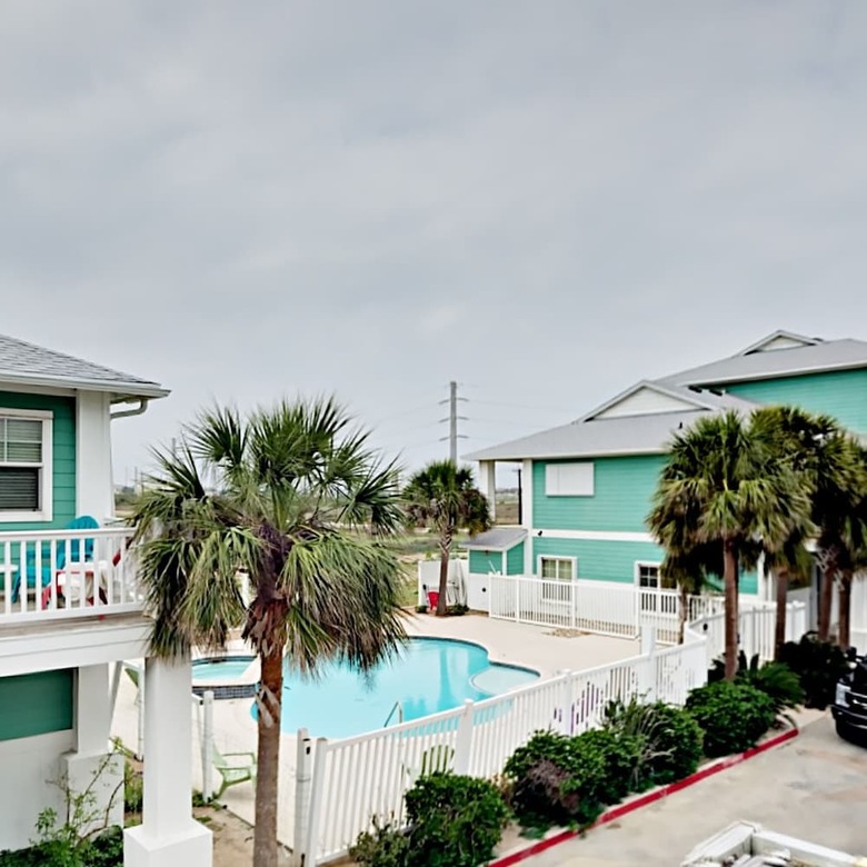 Coconutties - Three Bedroom Condo