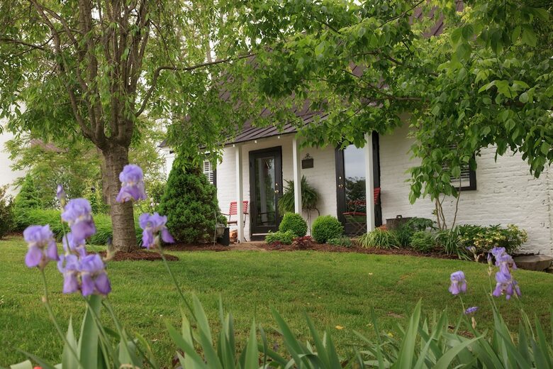 Bed & Breakfast Inn And Tavern At Meander