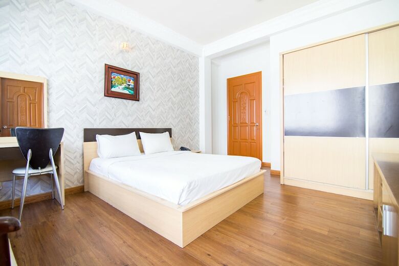 Quynh Giang Hotel
