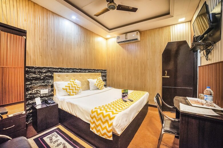 Fabhotel Landmark Awadh