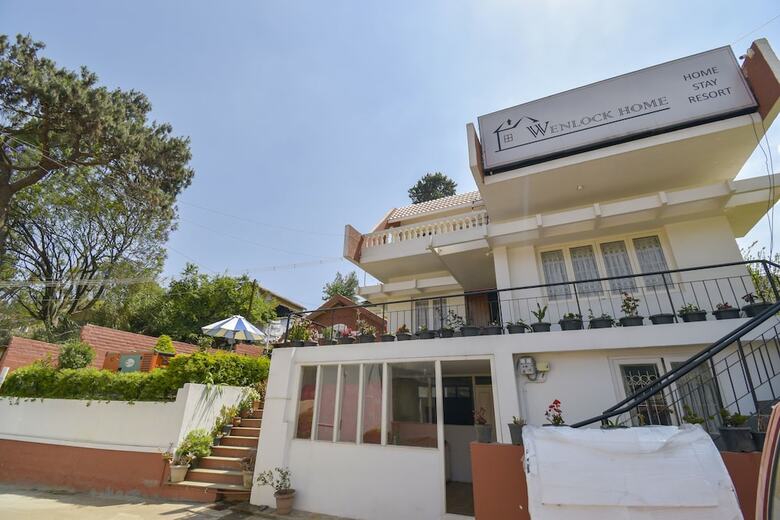 Fabhotel Wenlock Homes