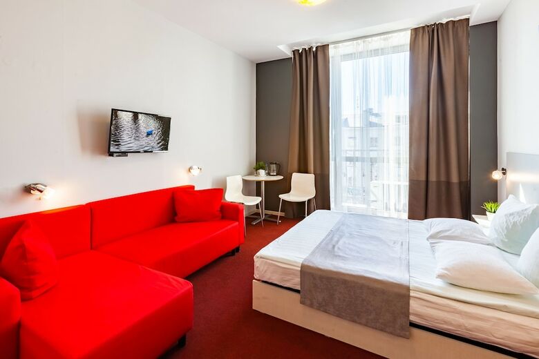 Hostal England Hotel Tyumen Centre