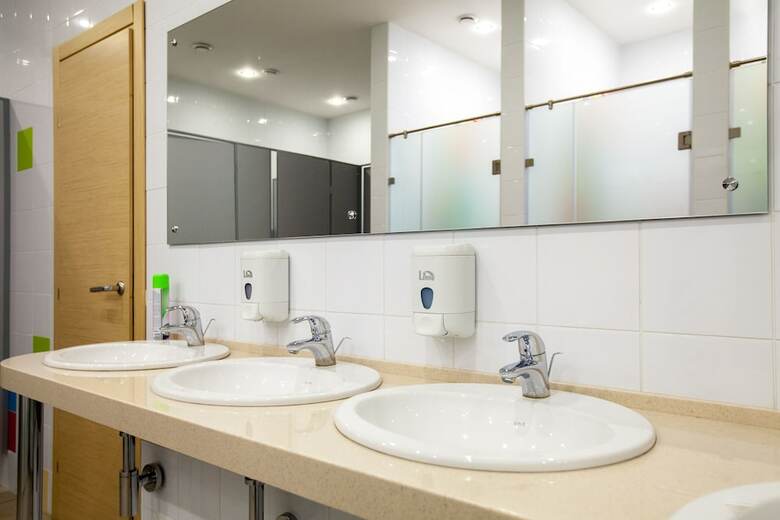Hostal England Hotel Tyumen Centre