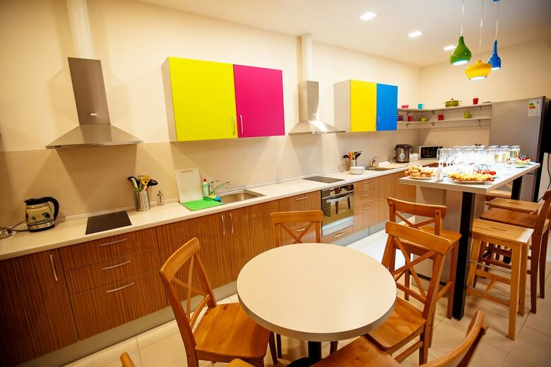 Hostal England Hotel Tyumen Centre