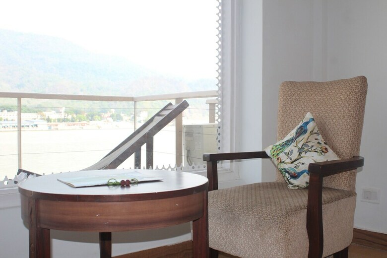 Hotel Yog Niketan By Sanskriti