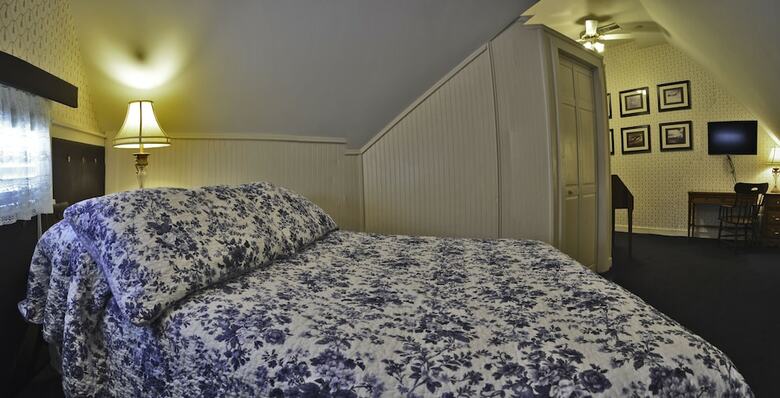 Mcfarlin House Bed And Breakfast