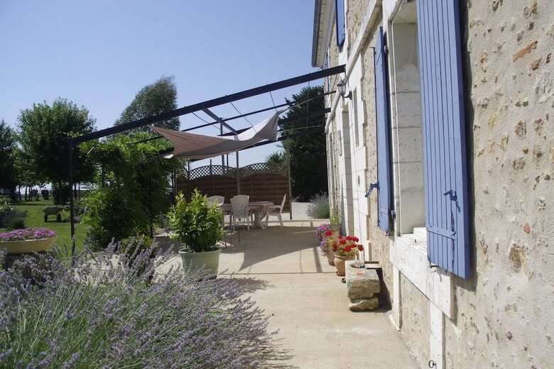 Bed & Breakfast Domaine Du Pompinaud