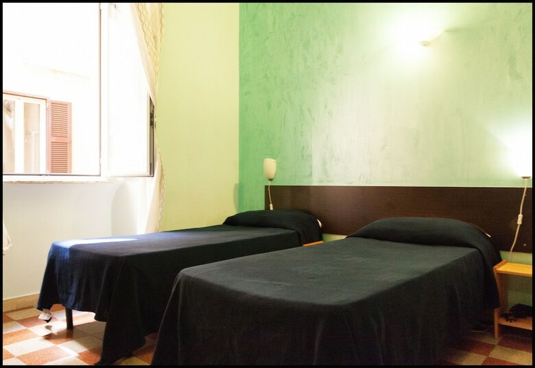 Hostal Rom�n Holidays Hostel
