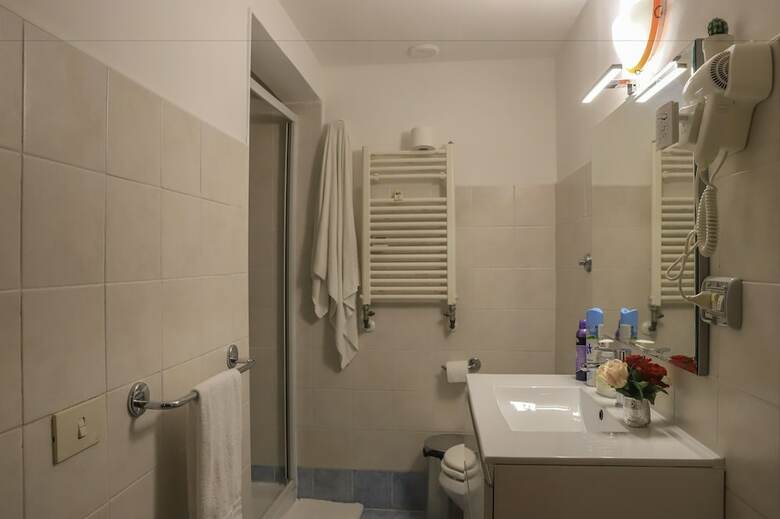 Hostal Rom�n Holidays Hostel
