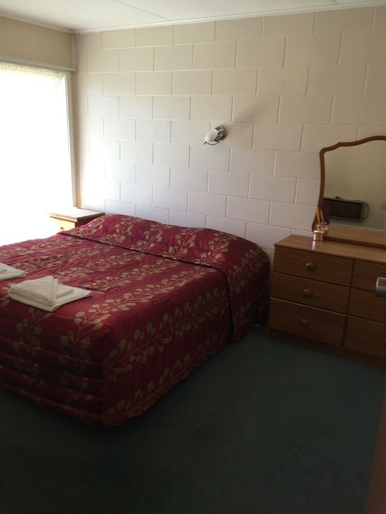 Milton Chalet Motel