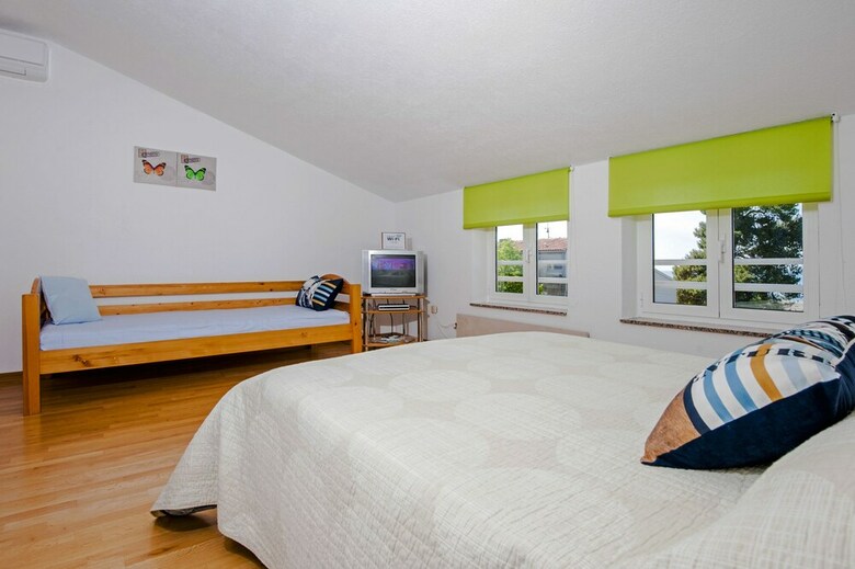 Apartments And Room Rina