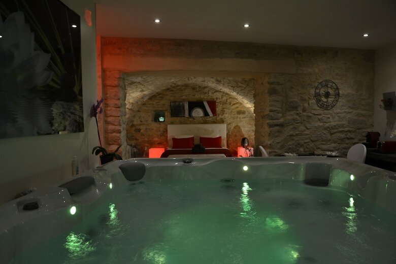 Hotel Les Nuits Envout�es