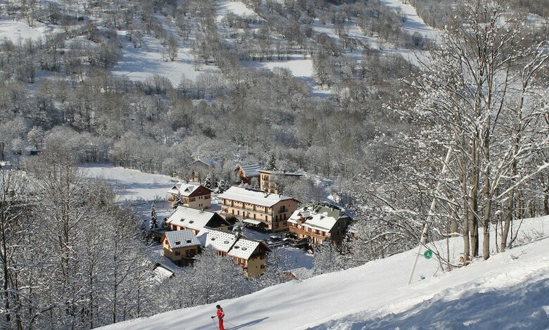 Hotel H�tel Du Cr�t Rond - Logis