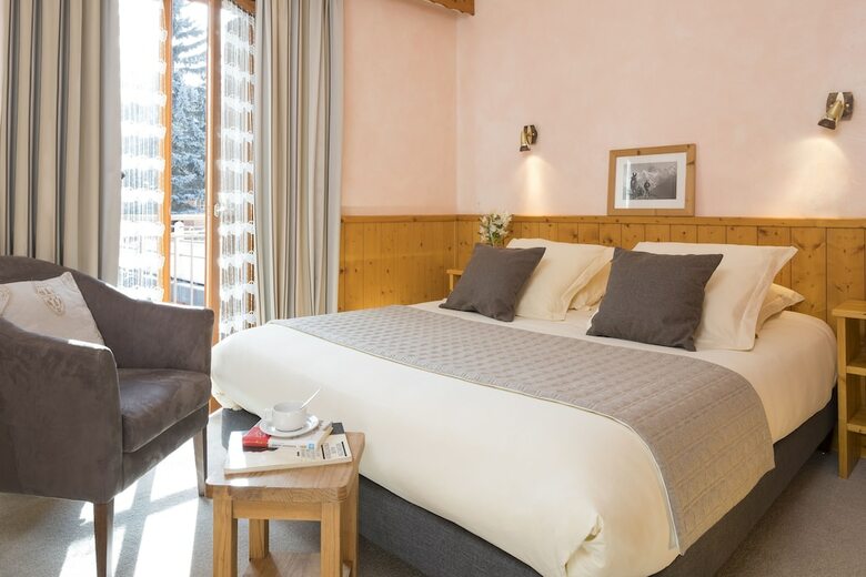 Hotel H�tel Du Cr�t Rond - Logis