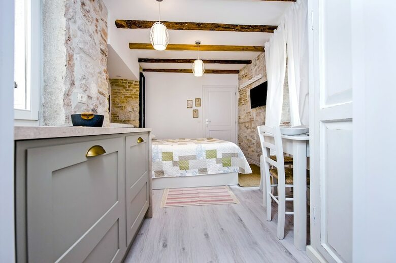Apartment And Studio Ca 3 Vie