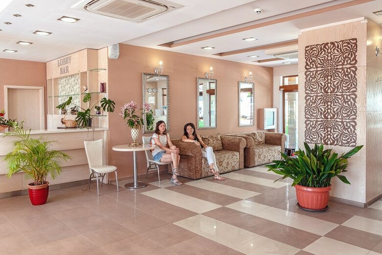 Alexandra Hotel