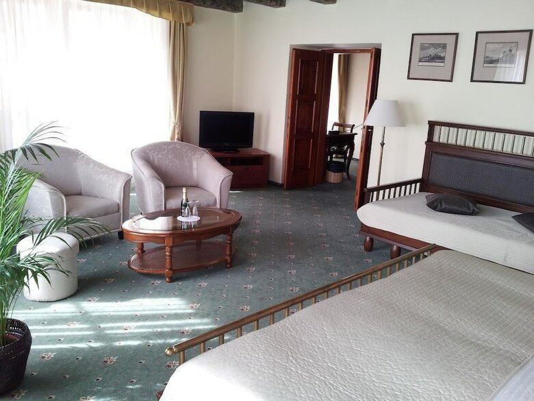 Hotel U Tri Pstrosu