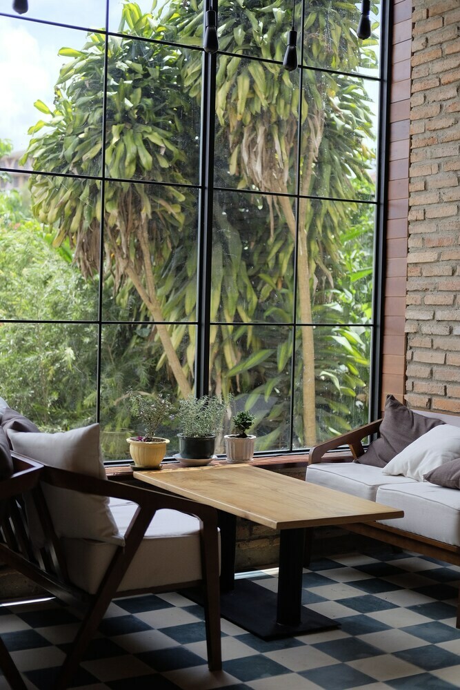 Hotel Vi-la Homestay Caf�