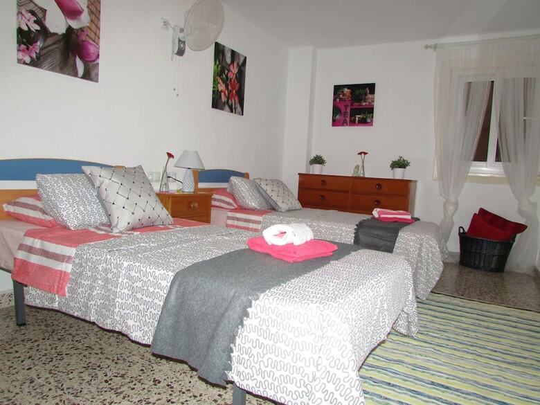 4 Bedrooms Seaview Apartment