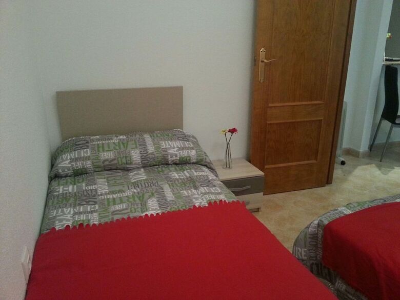 2 Bedroom Apartment Near Park
