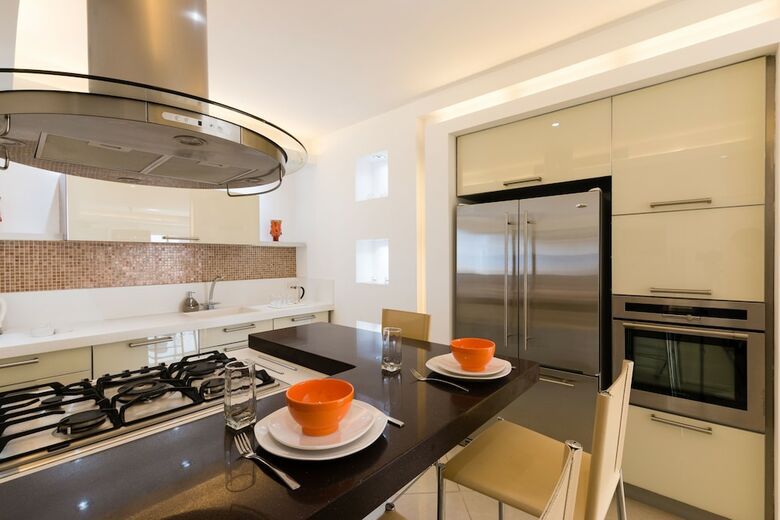 Apartamento Luxury Apt With Sauna Jacuzzi & Parking