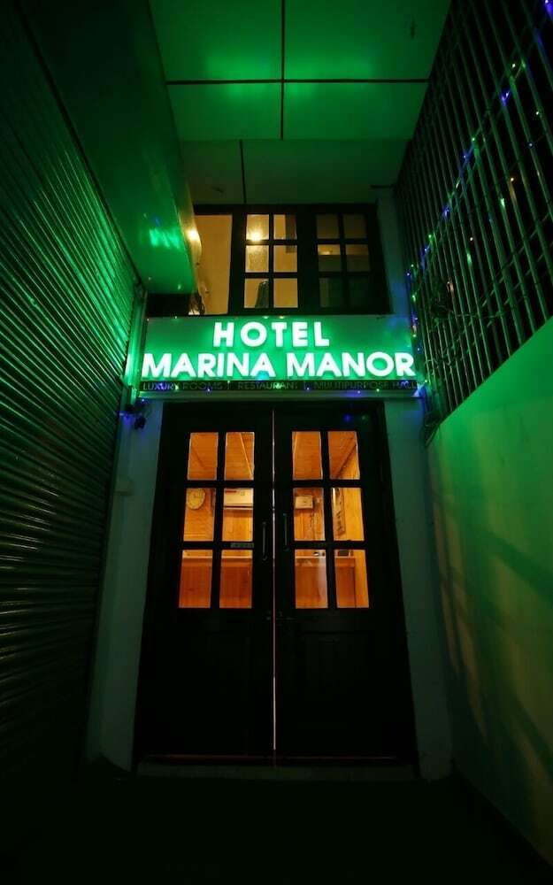 Hotel Marina Manor