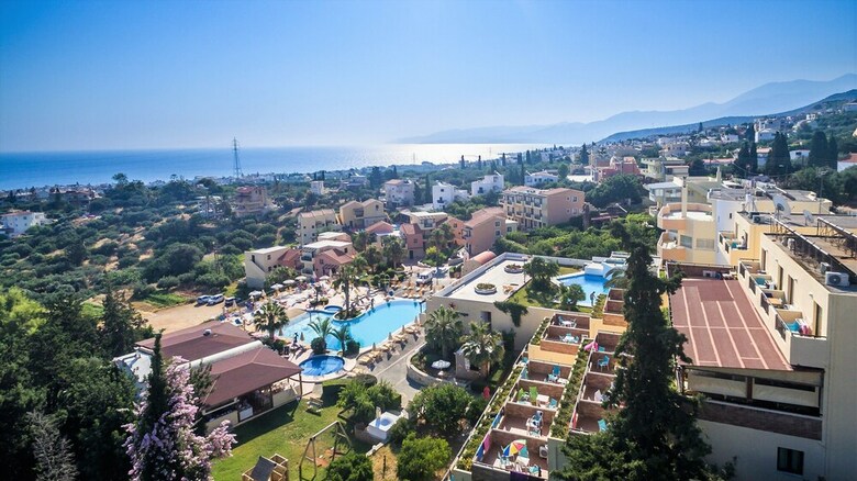 Aparthotel Asterias Village Resort