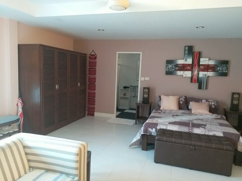Hotel Studio Deluxe Avec Services H�teliers - Adults Only