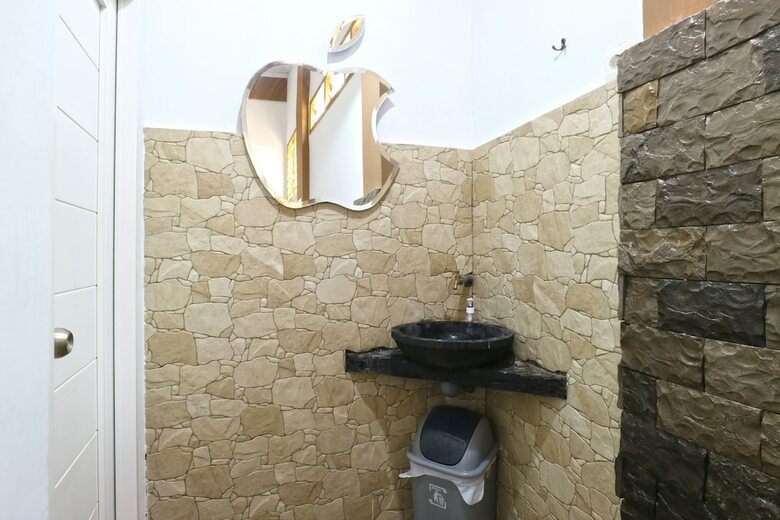 Hostal Pondok Backpacker City Square
